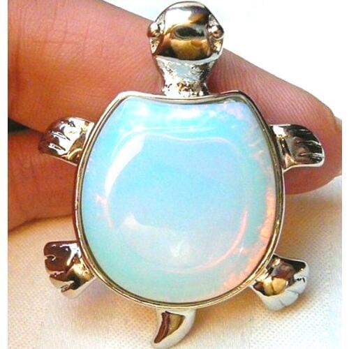 Free shipping >>>>>New Natural White Opal Garden Turtle Pendant 17