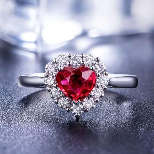 Fashion New Temperament Red Zirconium Heart Temperament Ring Female Engagement Wedding Party Copper Jewelry