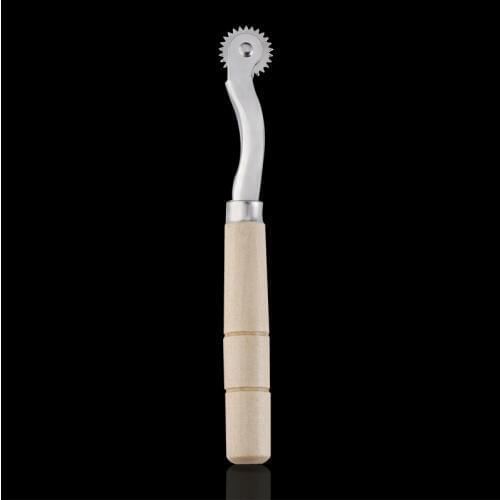 MIUSIE The wire pressing wheel Sewing Tool Tracing Wheel Handle Cloth Wheel Serrate Edge Tracing Wheel Tailor Stitch Marker