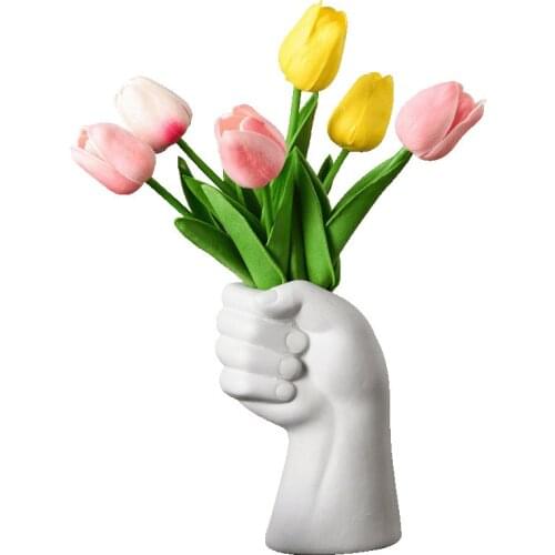 Ceramics Vase Nordic Style Fist Hand Vase Flowers Modern Home Office Decor of Creative Floral Composition Living Room Ornament