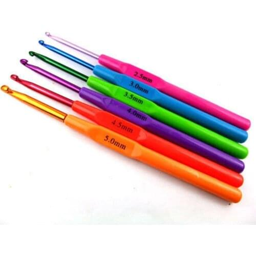 New Arrival 6Pcs Colorful Soft Plastic Handle Alumina Crochet Hooks Knitting Needles Set For Loom Tool Band DIY Crafts