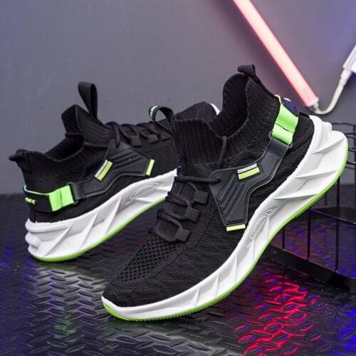 Spring Trend Style Mens Casual Shoes 2021 New Fashion Breathable Mesh Light Personality Sneakers Flying Weaving Tenis Masculino
