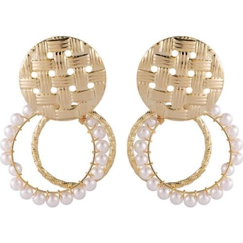 Fashion серьги Geometric Metal Earrings for Women Personality Imitation Pearls Circle Stud Earrings Gold Color Female Dangle