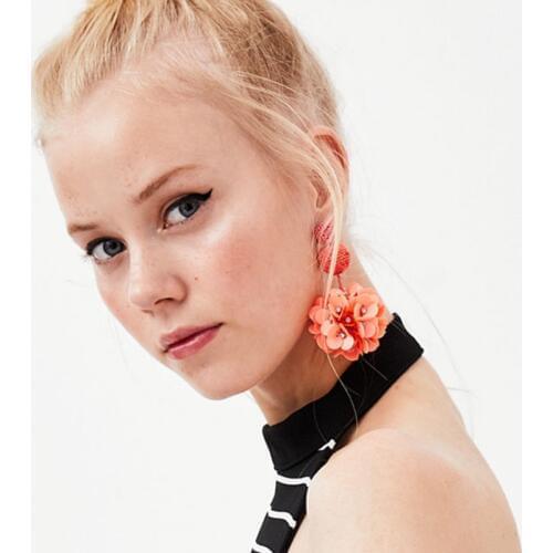 JURAN 2019 Cute Dangle earrings featuring flower-shaped beads Ethnic Pendientes Statement Earrings for women Wedding Bijoux