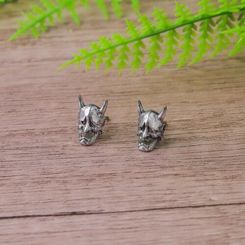 Design New Tide Male Ear Nail Rock Personality Earrings Hip Hop Punk Mens Earrings Skull