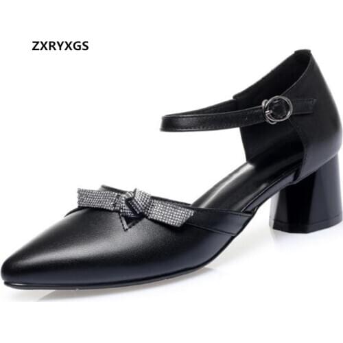 2020 New Pointed Rhinestones Summer Fashion Sandals Side Air Genuine Leather Sandals Womans Shoes Thick Heel Large Size Sandals