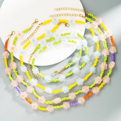 Bohemian Colorful Handmade Beaded Choker For Women Girls Fashion Ethnic Transparent Beaded Flower Short Collar Gift Jewelry
