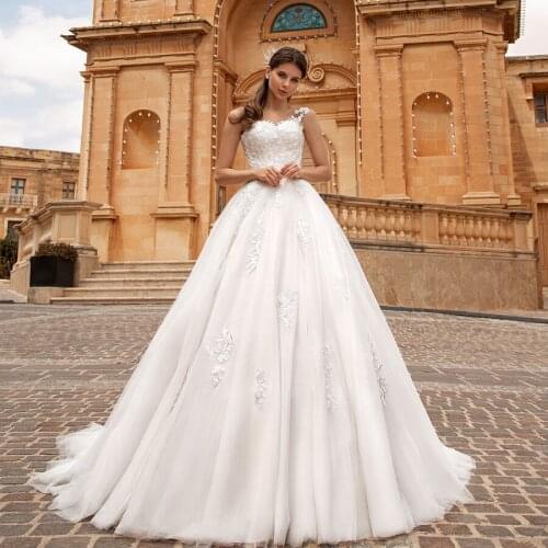 New Hot Ball Gown Wedding Dress with Appliques Illusion Back Sleeveless Bridal Gowns Custom Made Vestido Noiva