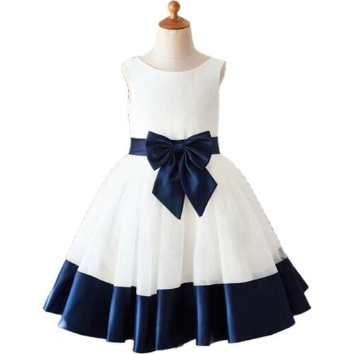 Vintage White Navy Blue Decent Flower Girl Dress 2021 Front Bow Knot Sash Bottom Blue Trim Princess Wedding Communion Gown