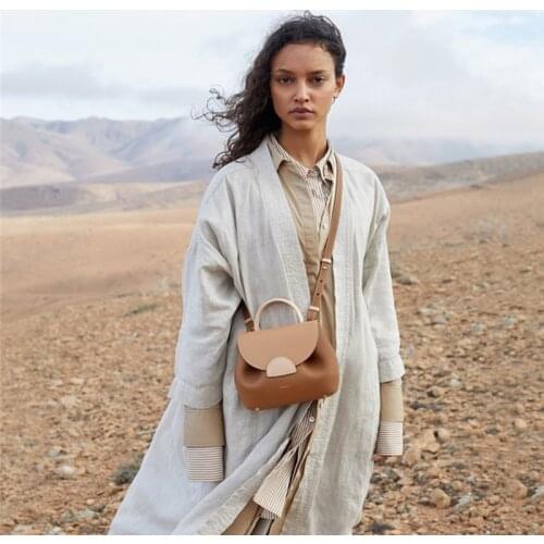 French Niche Brand 2021 New Trendy Light Luxury High Sense of All-match Portable Messenger Bag Genuine Leather Female Bag