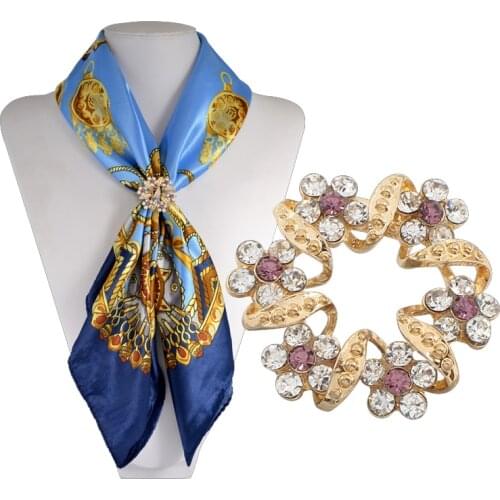 Trendy Flower Rhinestone Scarf Buckle For Women Girls Charm Hollow Out Scarve Clips Buckles Brooches Female Jewelry Gifts 2019