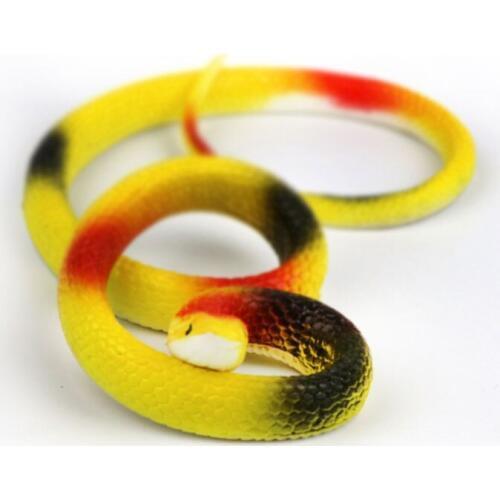 The stall selling toys wholesale rubber snake simulation simulation animal toy snake scare tricky toys