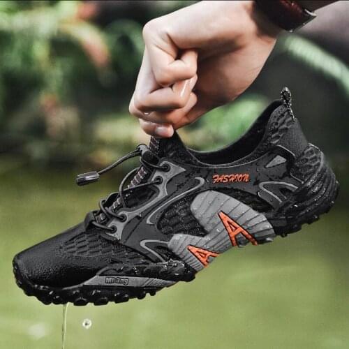 Slip On Upstream Shoes Men Quick Dry Aqua Shoes Breathable Hiking Wading Sneakers Beach Surfing Swimming Water Barefoot Shoes