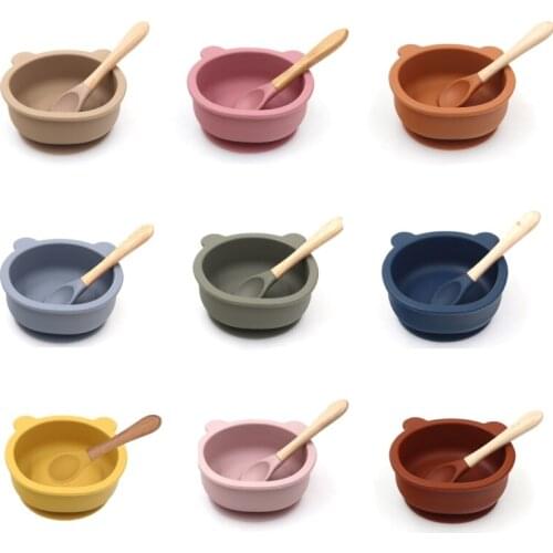 Baby Silicone Bowl Set BPA Free Non-slip Cartoon Bear Suction Bowl Wooden Handle Silicone Spoon Food Grade Waterproof Tableware