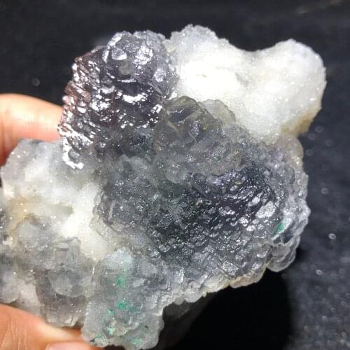 159.9gNatural octahedral ladder purple heart fluorite and quartz symbiotic protolith for home decoration mineral specimens