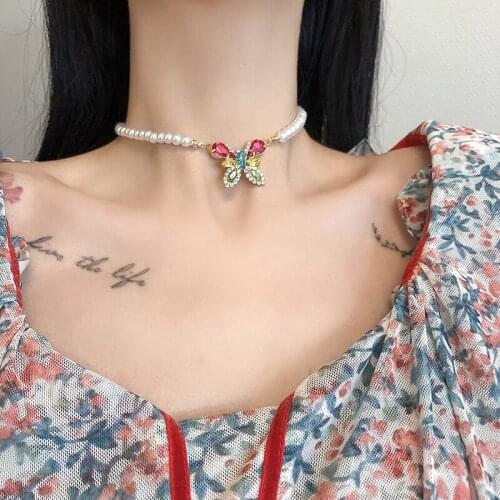 Punk Colorful Crystal Butterfly Choker Necklace For Women Freshwater Pearls Thick Chain Pendant Necklace Statement Jewelry Gift