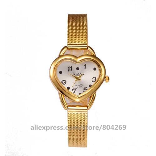 Womens personality watch Love Heart Dial Wristwatches Fashion Luxury Womens Alloy Quartz Watches Relogio Feminino Hot Clock