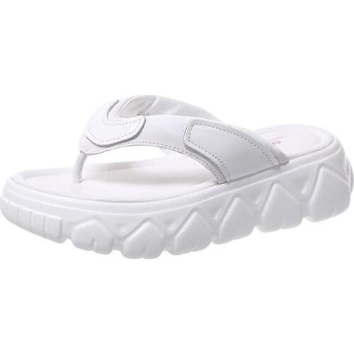 Korean version outside wearing 2021 new summer tide muffin thick bottom increase net red clamp toe lady cool drag