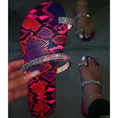 Hot Sale Rainbow print flat bottom non-slip flip flop Spring / summer women rivet sandals outdoor wild rhinestone beach slippers