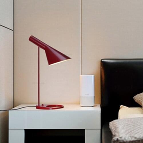 Nordic table lamp retro creative personality simple modern childrens bedroom bedside lamp study lamp