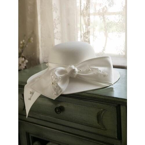 French Ladies White Large Satin Fedora Cap Big Bow Pearl Bead Wedding Hat for Bride High End Bridemaid Photo Shoot Hat Headwear