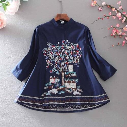 Womens Spring Autumn Designer Embroidery White Cotton Shirt Female High Waist Casual Loose T Shirt Top TB463