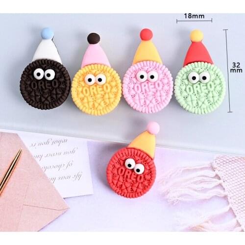 10Pcs Christmas Hat Simulation Biscuit Flatback Cabochon Mini Fake Food Fit Phone Decoration DIY Scrapbooking Hair Accessories