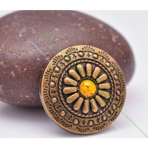 10pcs 30mm Brass Plated Floral Yellow Beads Conchos For Leathercraft Belt Hardware Saddle Tack Luggage Bag Bracelet ScrewbacK