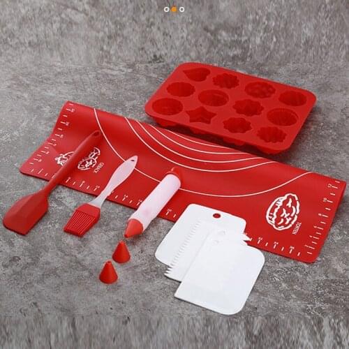 6-Piece Household Set Cake Scraper Decorating Nozzle Silicone Rolling Mat Integrated Cream Scraper DIY Baking Tool Accessories
