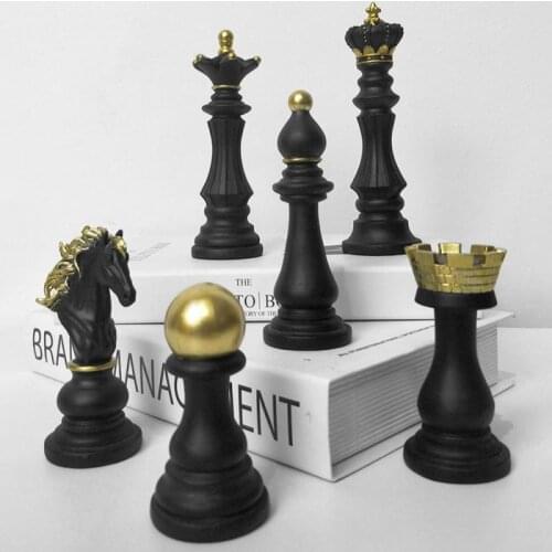Resin Chess Pieces Statue King Queen Knight Statues Figures Classic Chessman Figurines Decor Shelf Desk Table Top Ornament