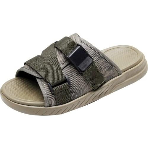 Mens Slippers 2021 New Summer Fashion Outer Wear Mens Slippers Outdoor Wild Word Buckle Soft Sole Beach Shoes