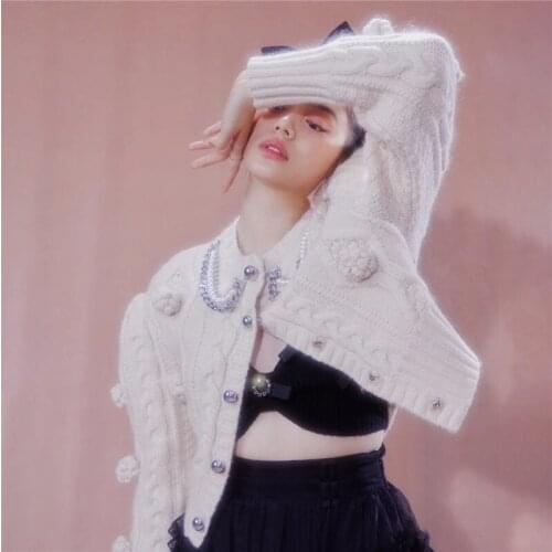 2021 Early Spring New Chain Pearl Beaded Round Neck Knit Tops 3D Flower Puff Sleeve Short Loose Sweater Jacket Women Y847