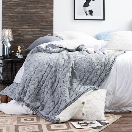REGINA Brand Winter Warm Soft Sherpa Blanket Fashion Design Travel Wearable Knitted Fleece Blanket Thick Bedspread For Bed Sofa