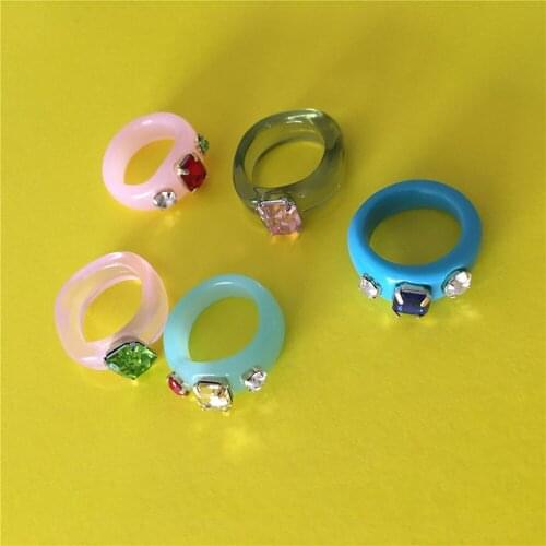 Trend 7mm Wide Acrylic Olive Pink Mint Blue Green Stone Decorated Fashion Ring For Women Hot Summer Chic PrettyJewelry Accessory