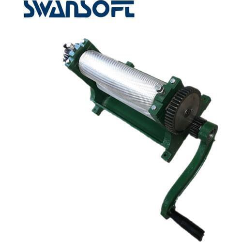 SWANSOFT Nest base machine manual self-cutting beeswax nest base spleen processing machine aluminum alloy roller beekeeping tool