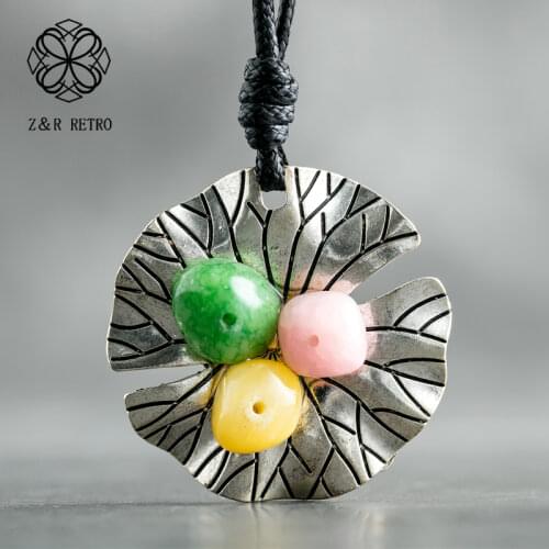 VIntage Flower Jewelry with Stone Beads Pendants Long Necklace for Women Chains Around the Neck Chokers Suspension Accessories