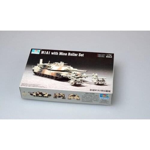 Trumpeter 1/72 07278 M1A1 with Mine Roller Set
