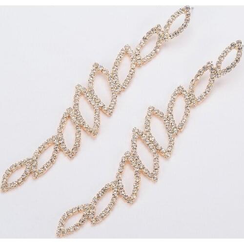 YFJEWE Trendy Women Elegant Long Drop Earrings for Women Crystal Pendant Earring Jewelry Bridal Wedding Party Accessories E391