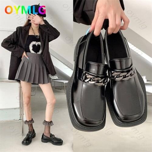 2021 autumn new style square head chain retro loafers British style simple and versatile thick heel small leather shoes women