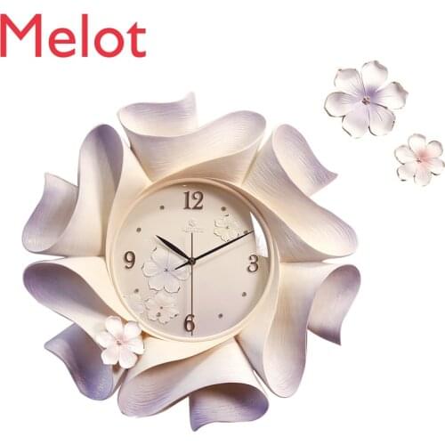 Wall Clock Living Room Clock Modern Minimalist Creative Home Emblema Light Luxury Clock