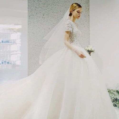 Luxurious Lace Wedding Gowns 2020 White V-neck Beading Flowers Wedding Dress Short Sleeves robe vestidos WD30670