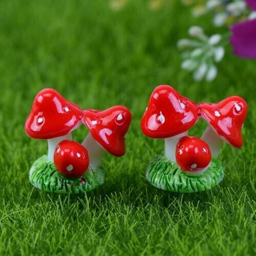 Red Mini Mushroom Resin Crafts Fairy Garden Miniatures Garden Ornament Decoration Terrarium Figurines Decor DIY Dollhouse