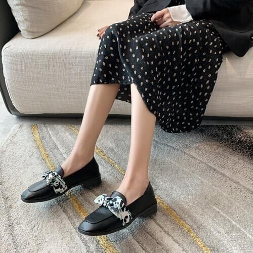 Spring autumn women shoes shiny single bow mature sweet square head wild casual non-slip wear-resistant dating women shoe 11B-46