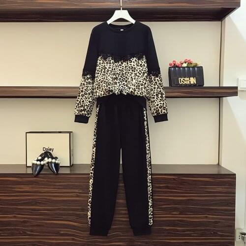 Plus size women sports set 2020 autumn and winter new fashion leopard print loose top casual wide eg pants two piece suit cloth