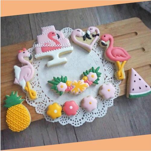 8PCS/set Flamingo Pineapple Watermelon Garland Flower Cookies Gingerbread Molds Cutters Fondant Moulds Cake Decerating DIY Tools