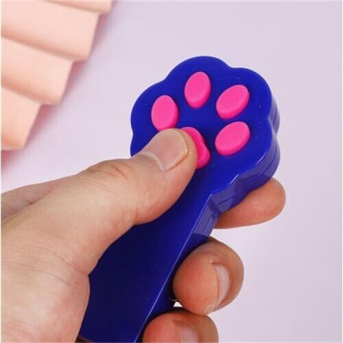 LED Laser Light Tickle Cat Pen Cat Paw Infrared Laser Play with A Cat Toy The Cat Toys Cat Supplies Cute Cat Toy Laser Toys
