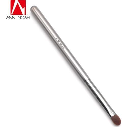 Annnoah Brand Nickel Plated Wood Handle Smooth Soft Synthetic Hair Medium Size Eye Shadow Brush