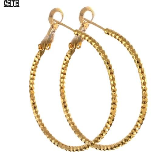 Fashion Simple Female Golden Round Exquisite Diamond Earrings European High-end Jewelry Earrings Wedding Holiday Gifts Wholesale