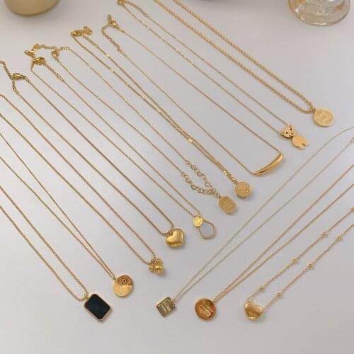 Fashion Simple Bear Pendant Necklace for Women Exquisite Wild Trendy Clavicle Chain Titanium Steel Steel Necklace Jewelry Gift