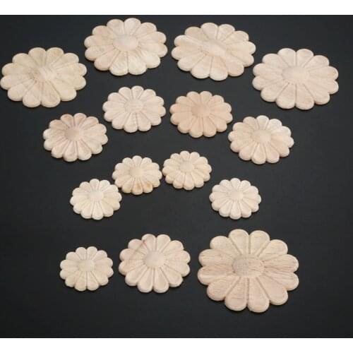 10pcs/2pcs Round Woodcarving Flower Decal 4/5/7cm Wooden Disc Figurines Crafts Corner Appliques Frame Wall Door Furniture Decor